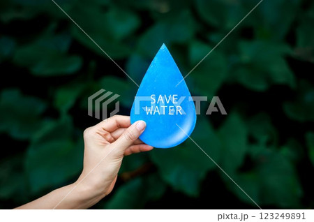 World Water Day. hands holding water drop. accelerating change and every drop matters. Saving water and world environmental protection concept. clean renewable energy. water for peace. 123249891