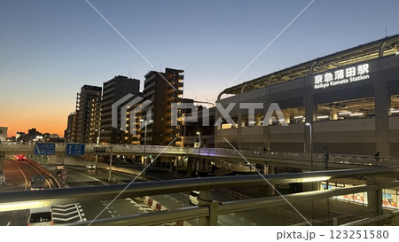 蒲田駅と夕焼け 蒲田駅と夕焼け 123251580