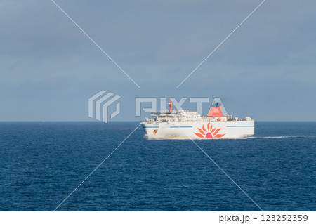【さんふらあ ふらの苫小牧行とさんふらわあ だいせつ大洗行の離合 岩手県沖】 【さんふらあ ふらの苫小牧行とさんふらわあ だいせつ大洗行の離合 岩手県沖】 123252359