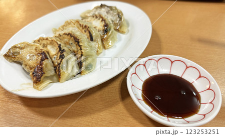 ラーメン屋さんの餃子 ラーメン屋さんの餃子 123253251