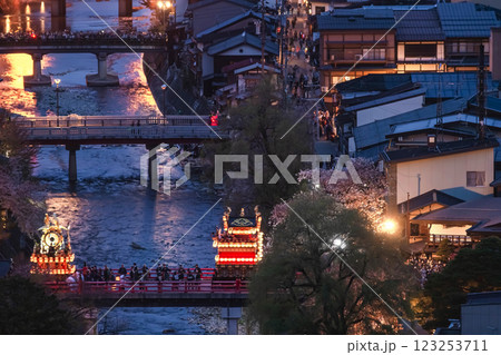 230414春の高山祭夜祭g032 123253711
