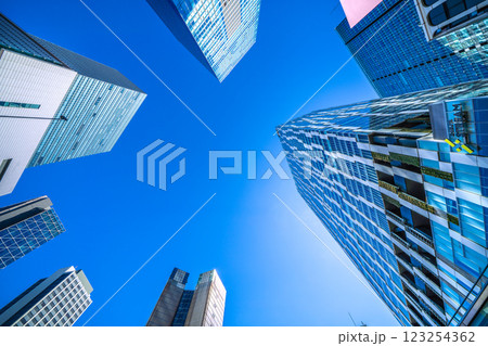 日本の東京都市景観 渋谷駅と繋がるビル群。渋谷ストリームやスクランブルスクエア、ヒカリエ… 123254362