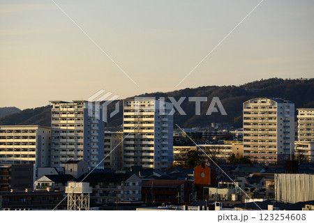 北摂のマンション群 123254608