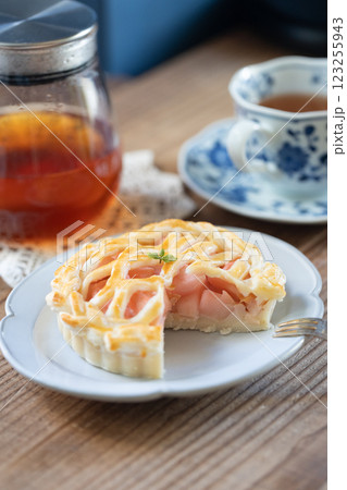 紅玉のアップルパイ 紅玉のアップルパイ 123255943