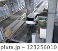 ETCレーン衝突 123256010