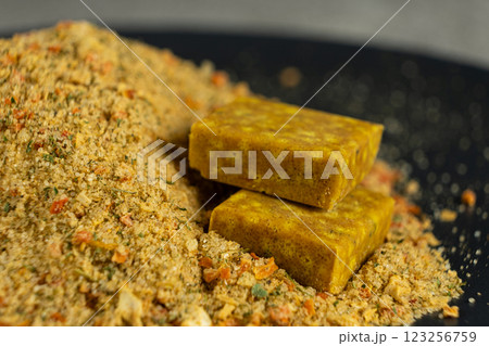 Instant bouillon and spice mix in cubes and powder Instant bouillon and spice mix in cubes and powder 123256759