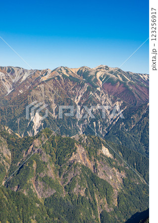 喜作新道から見る真砂岳と野口五郎岳 北アルプス表銀座縦走の槍ヶ岳登山 喜作新道から見る真砂岳と野口五郎岳 北アルプス表銀座縦走の槍ヶ岳登山 123256917