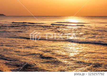 石川県輪島市 白米千枚田 海と棚田の夕景 3月 石川県輪島市 白米千枚田 海と棚田の夕景 3月 123257792