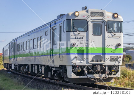 JR石北本線を走るキハ40 123258103