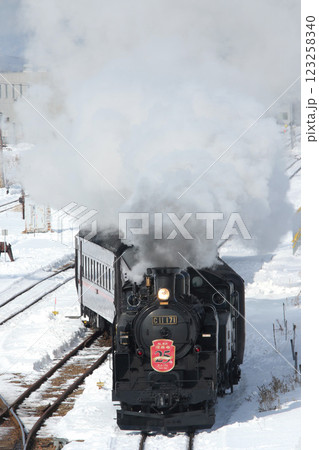25周年を迎えたSL冬の湿原号　釧網本線　SL列車　蒸気機関車　C11 171 123258340