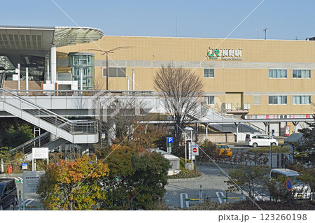 長野駅東口のロータリー 123260198