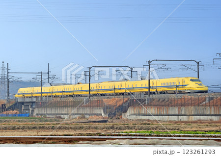 東海道新幹線 新横浜-小田原 JR西日本 923形3000番台 T5編成(博多) ドクターイエロー 東海道新幹線 新横浜-小田原 JR西日本 923形3000番台 T5編成(博多) ドクターイエロー 123261293
