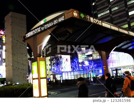 【東京の繁華街】　錦糸町駅の停留所 123261598