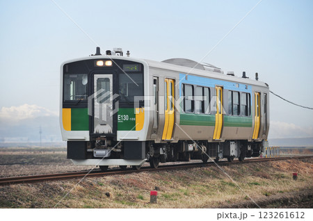 久留里線　馬来田－東横田　JR東日本　キハE130-109（幕張） 123261612