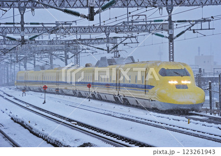 東海道新幹線 小田原 JR西日本 923形3000番台 T5編成(博多) ドクターイエロー 東海道新幹線 小田原 JR西日本 923形3000番台 T5編成(博多) ドクターイエロー 123261943