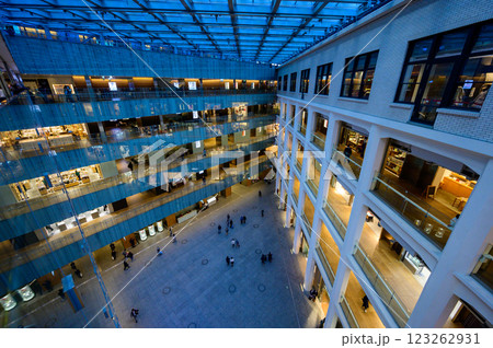 KITTE丸の内 123262931