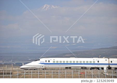 東海道新幹線　三島－新富士　JR西日本　700系　B2編成（東京）　のぞみ　ひかり　こだま 123263649