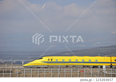 東海道新幹線　三島－新富士　JR東海　923形0番台　T4編成（東京）　ドクターイエロー 123263657