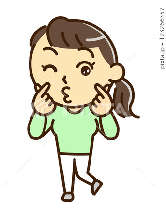 指でハートをする女性 123266357