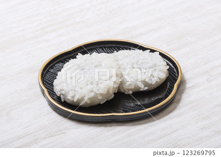 まつかさ餅 郷土菓子 三重県の和菓子 伊勢相可名物 お餅の和菓子 まつかさ餅 郷土菓子 三重県の和菓子 伊勢相可名物 お餅の和菓子 123269795
