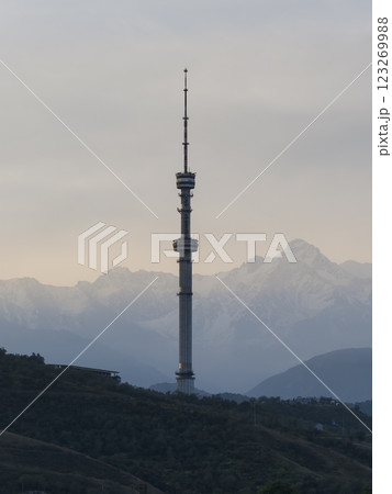 カザフスタン・アルマトイタワーと天山山脈 / Almaty Television Tower, KZ カザフスタン・アルマトイタワーと天山山脈 / Almaty Television Tower, KZ 123269988