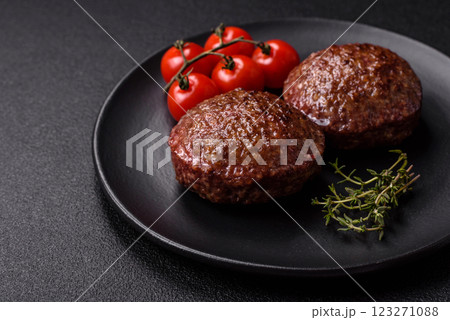 Beef burger patties with salt, spices and herbs 123271088