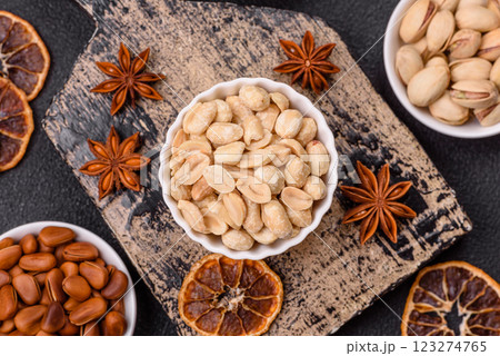 Delicious nutritious peanut in ceramic bowl 123274765