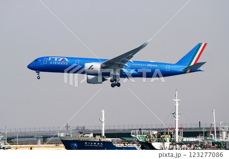 ITAエアウェイズA350羽田アブローチ ITAエアウェイズA350羽田アブローチ 123277086