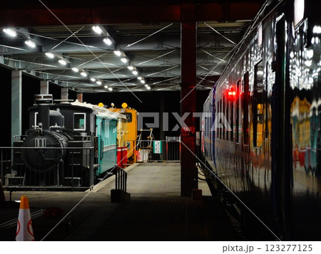 夜の小坂鉄道レールパークにて 夜の小坂鉄道レールパークにて 123277125