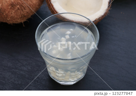 ココナッツジュース 123277847