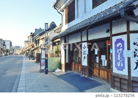 レトロな川越蔵の街 123278256
