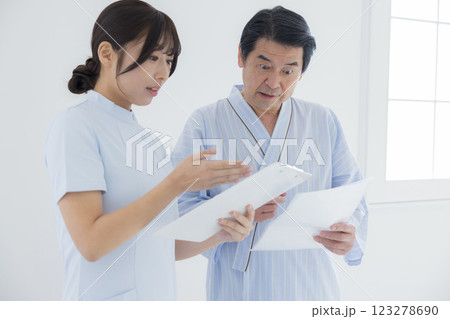 看護師、カウンセリング、人間ドック 看護師、カウンセリング、人間ドック 123278690