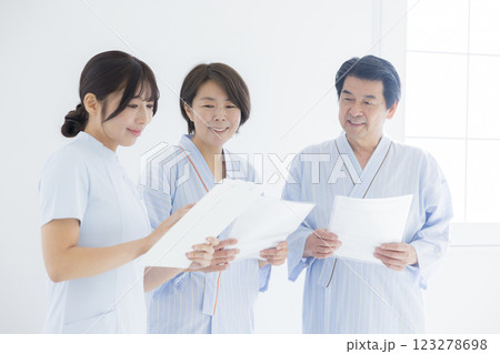 看護師、カウンセリング、人間ドック　 123278698