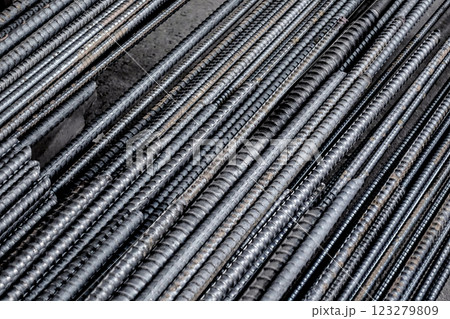 背景素材のためのグラフィックな鉄筋の質感 背景素材のためのグラフィックな鉄筋の質感 123279809
