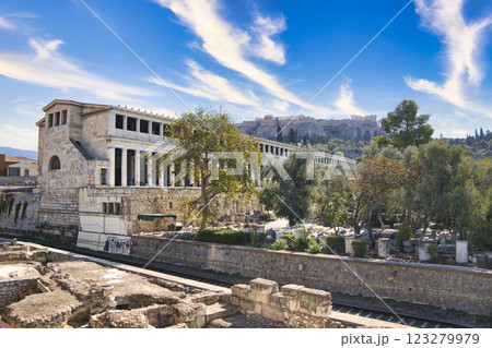 オールドアゴラ内のアッタロスの柱廊 123279979