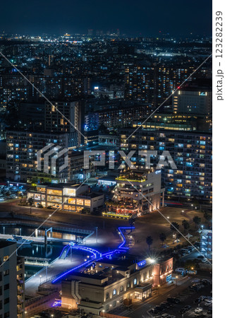 千葉ポートタワーから見た千葉港の夜景 123282239