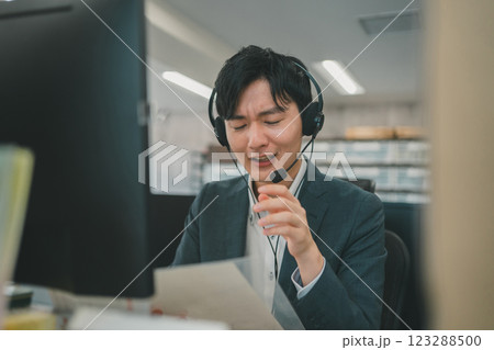 EC通販のコールセンター 123288500