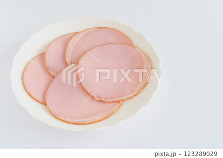 スライスしたロースハム 123289029