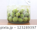 梅シロップ 123289397
