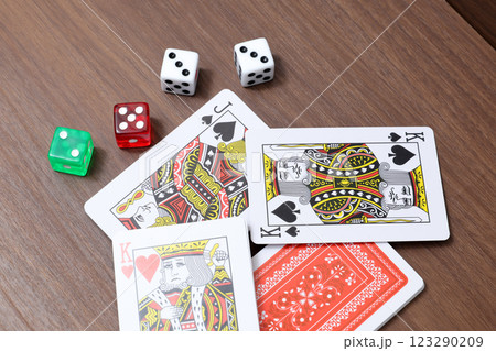 トランプ,玩具,サイコロ、ダイス、ゲーム,おもちゃ,勝負,遊び,カードゲーム,ポーカー トランプ,玩具,サイコロ、ダイス、ゲーム,おもちゃ,勝負,遊び,カードゲーム,ポーカー 123290209