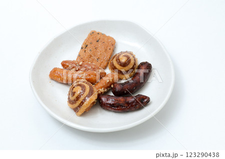 かりんとう, 和, ザラメ, 和菓子, お菓子, 和風, 食べ物, おやつ, お茶菓子, 甘い,菓子 かりんとう, 和, ザラメ, 和菓子, お菓子, 和風, 食べ物, おやつ, お茶菓子, 甘い,菓子 123290438