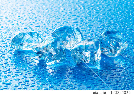 氷 イメージ　ガラス氷 123294020