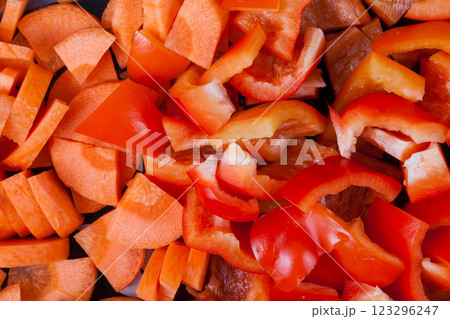 chopped red pepper and carrot salad. close-up 123296247