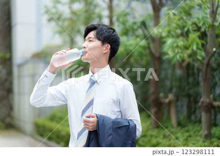 男性 ビジネス 男性 ビジネス 123298111