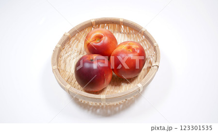 ネクタリン 123301535