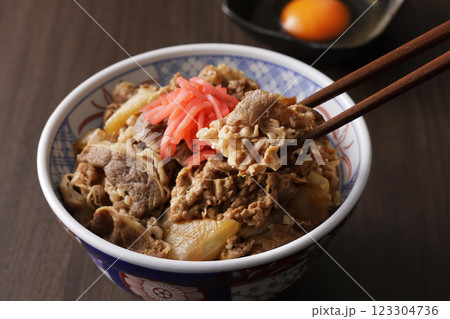 牛丼 123304736