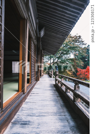 [古知谷 阿弥陀寺]歴史的なお寺 123308171