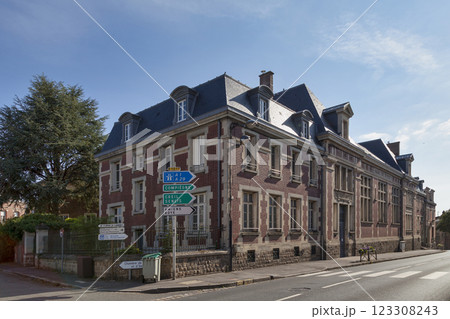 The Peronne District Court The Peronne District Court 123308243
