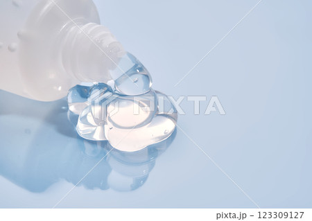 The texture of the cosmetic gel in the tube. 123309127