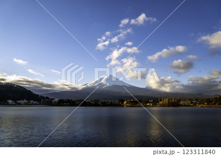 Mountain Fuji at Kawaguchiko lake in morning time 123311840